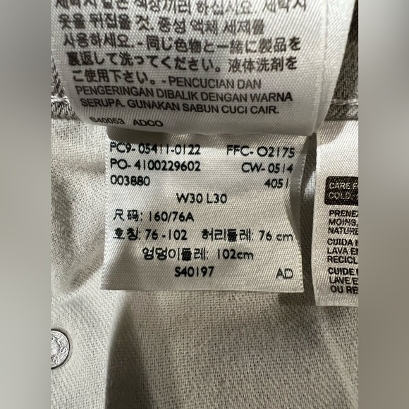 Levi’s Demi Curve Mid Rise Slim Levis 30x30 Grey Zipper Fly Size 10/30 - Picture 9 of 9